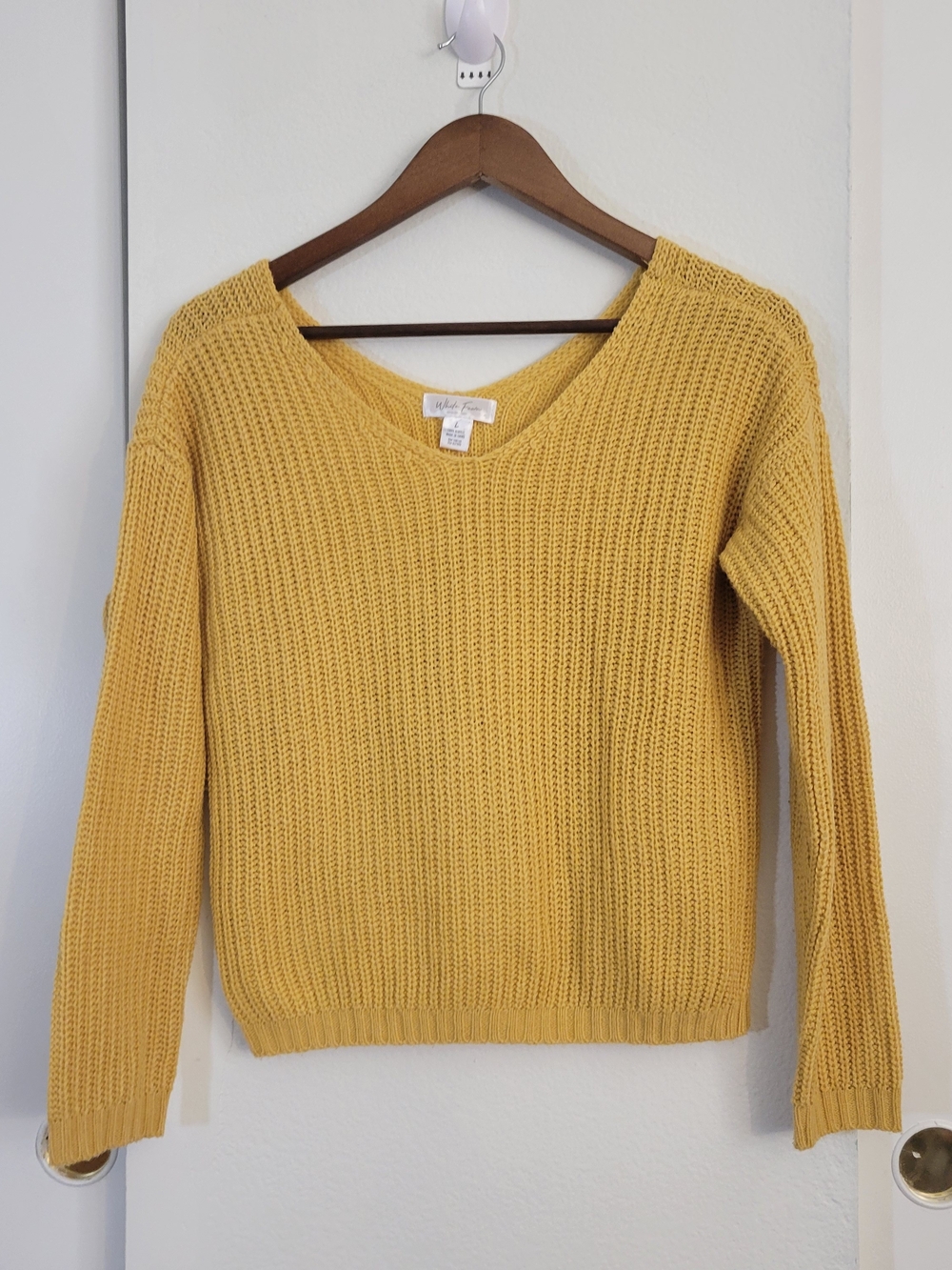 White Fawn Women's Mustard Yellow V-Neck Crop Knit Sweater